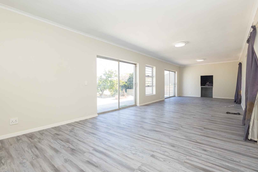 To Let 3 Bedroom Property for Rent in Morgenster Heights Western Cape